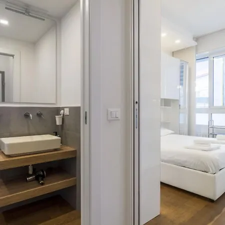 Easylife - San Babila - Elegante E Rifinito Bilocale Nel Cuore Della Citta Milan Exterior photo